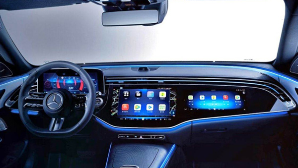 Mercedes-Benz E-Class LWB Dash