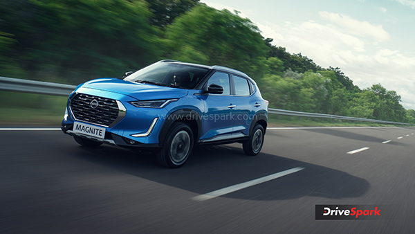 Nissan Magnite EZ-Shift Review tracking shot Nissan Magnite EZ-Shift Review tracking shot