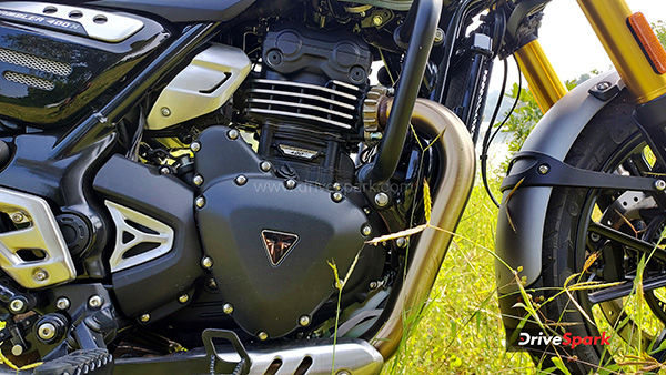 Triumph Scrambler 400 X Review engine
