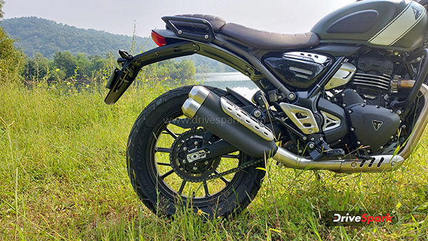 Triumph Scrambler 400 X Review frame and exhaust