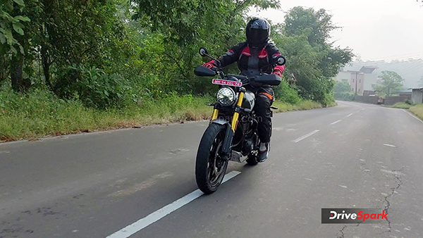 Triumph Scrambler 400 X Video Review
