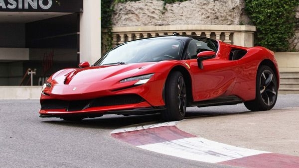 Ferrari SF90 Stradale