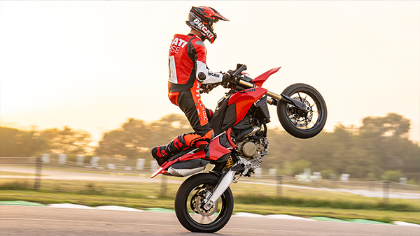 Ducati Hypermotard 698