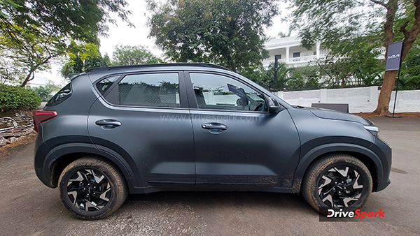 kia sonet review all wheel disc brakes kia sonet review all wheel disc brakes