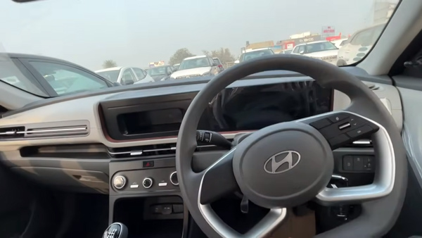 Creta E vs EX: Key Differences Revealed