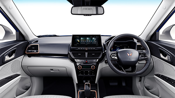 Mahindra XUV400 Pro interior