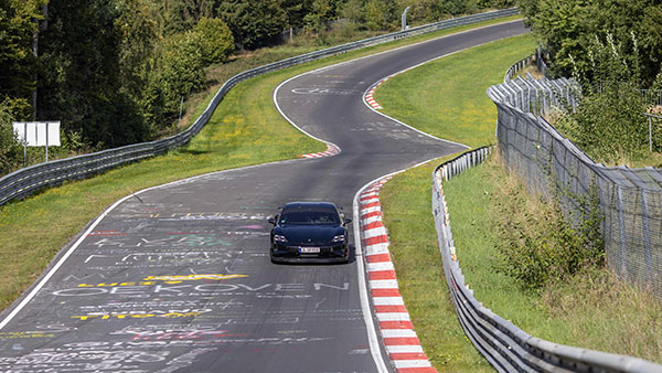 Porsche Taycan nurburgring lap record