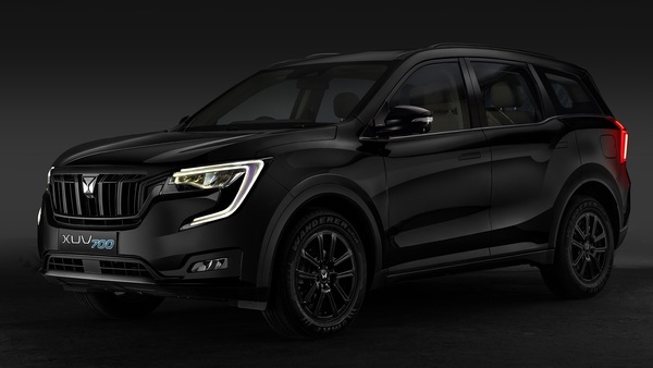 2024 Mahindra XUV700 Black