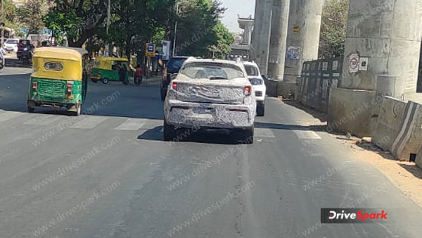 mahindra xuv300 facelift spy pics