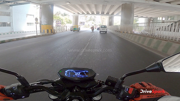 2024 Bajaj Pulsar N250 Riding 2024 Bajaj Pulsar N250 Riding