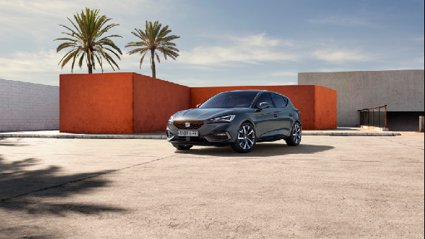 2024 SEAT Leon: New Engines, Improved Interior