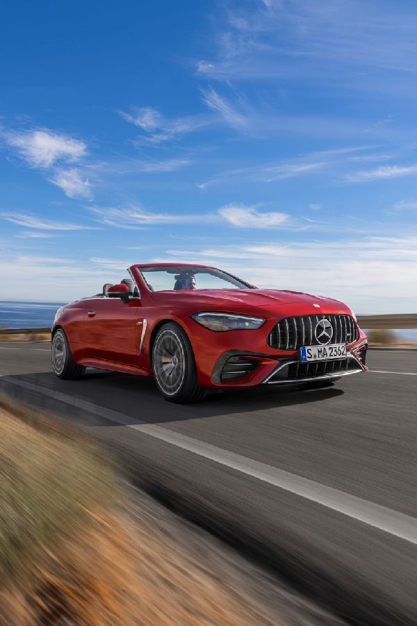 Mercedes-AMG Unveils New CLE 53 Cabriolet