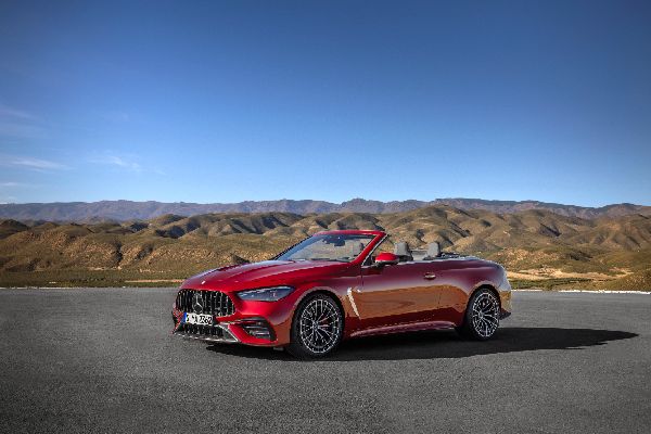 Mercedes-AMG Unveils New CLE 53 Cabriolet