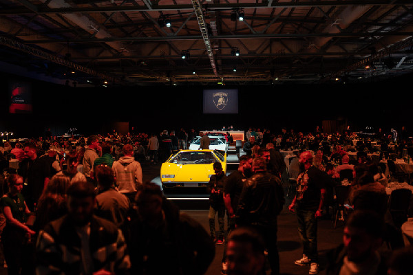 Urus SE Debuts at Lamborghini Day UK