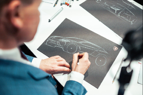 Urus SE Debuts at Lamborghini Day UK