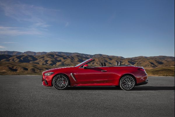 Mercedes-AMG Unveils New CLE 53 Cabriolet