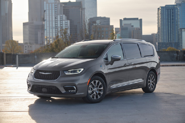 Stellantis Wins Top Honors at TAWA Awards