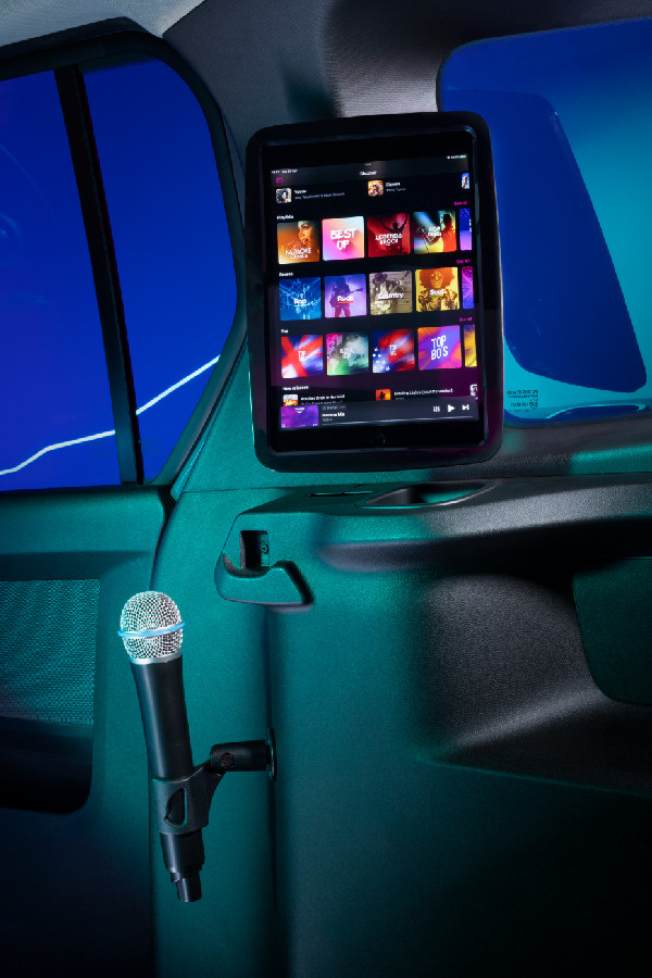 Sing Out Loud with Nissan Townstar Karaok-e