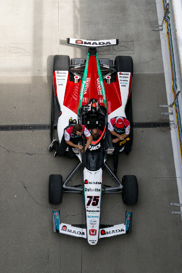 Honda Tops Indy 500 First Qualifying Honda Tops Indy 500 First Qualifying