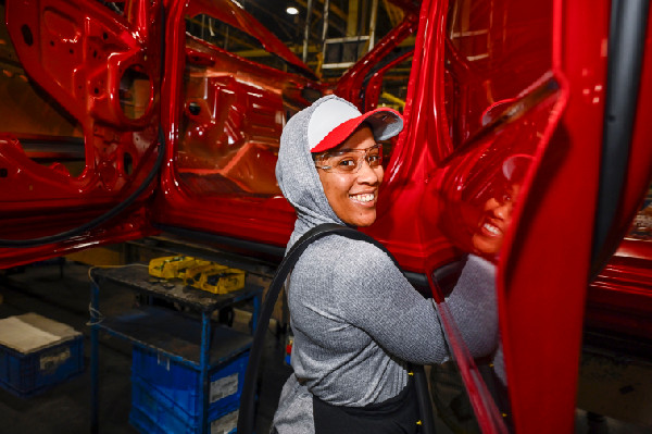 Ford Leads U.S. Auto Industry