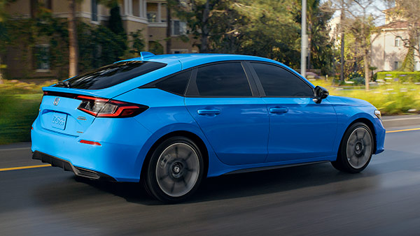 Honda Civic vs Maruti Ciaz Fuel Efficiency War