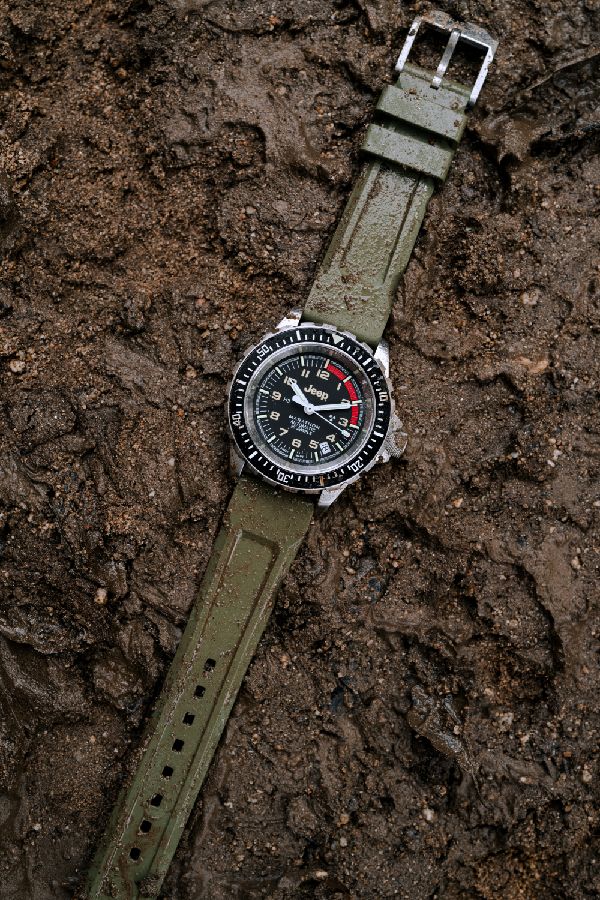 Jeep & Marathon Launch Timepiece Line