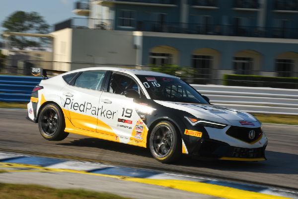 Honda Civic Si Wins at Sebring