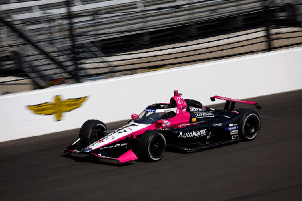 Honda Tops Indy 500 First Qualifying Honda Tops Indy 500 First Qualifying