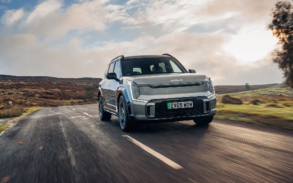 Kia EV9, Sportage Win at AM 2024