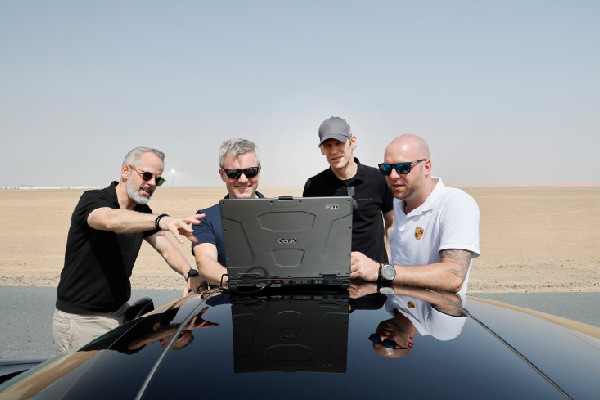 New Porsche 911 Hybrid Beats Predecessor