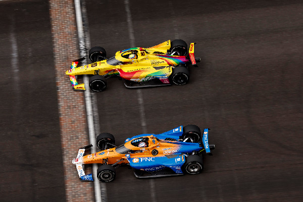 Honda Tops Indy 500 First Qualifying Honda Tops Indy 500 First Qualifying