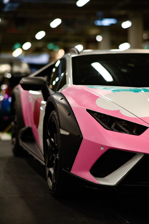 Pop Art Lamborghini Wows at Wembley