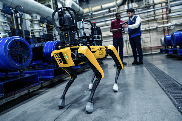 SpOTTO: BMW's Robotic Dog Innovates