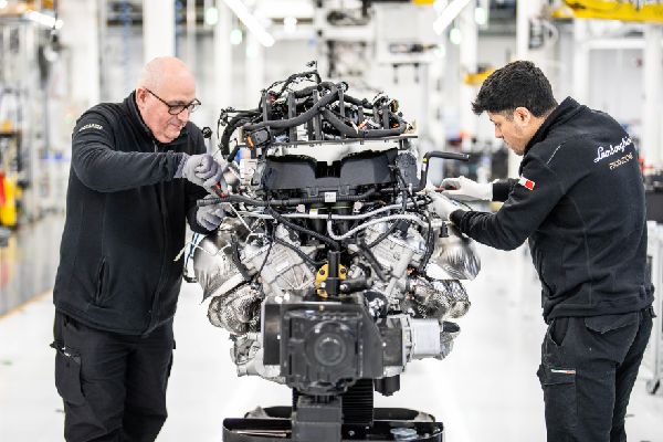 Lamborghini's Record Q1 2024