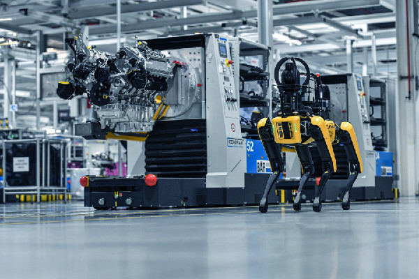 SpOTTO: BMW's Robotic Dog Innovates