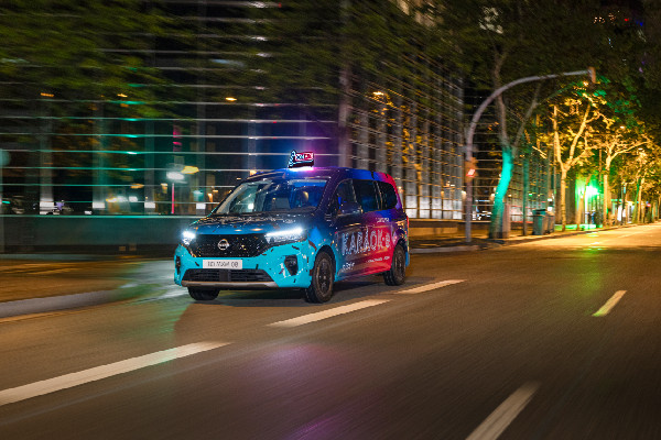 Sing Out Loud with Nissan Townstar Karaok-e