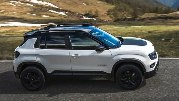 Jeep Avenger 4xe Side