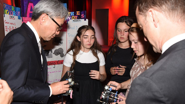 Honda CEO Wins Leadership Award