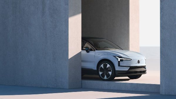 Volvo's April Sales Surge Led by Electrified Models