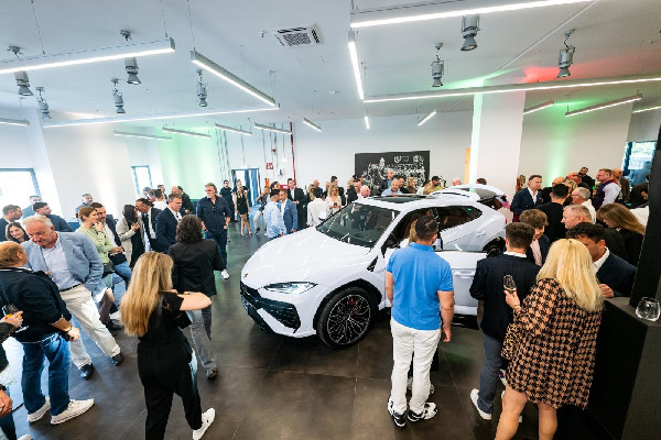 Lamborghini's New Cologne Showroom