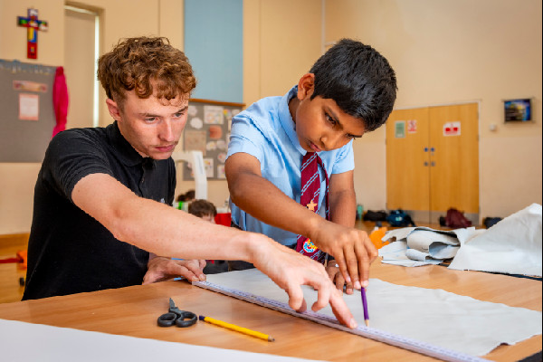 Rolls-Royce Inspires Young Minds