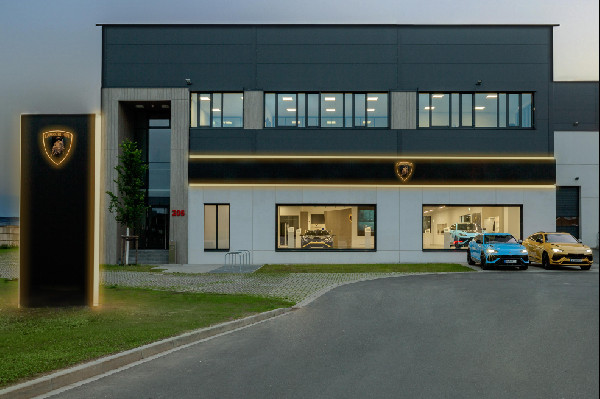 Lamborghini's New Cologne Showroom
