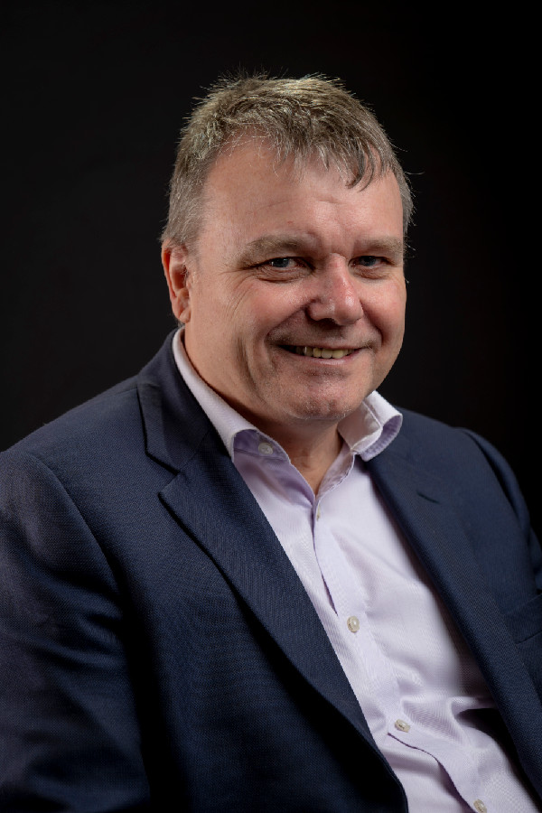 Equipmake Signs Fleet Deal with Golden Tours