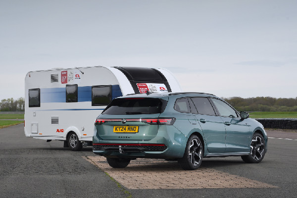 Passat Wins Tow Car Awards 2024