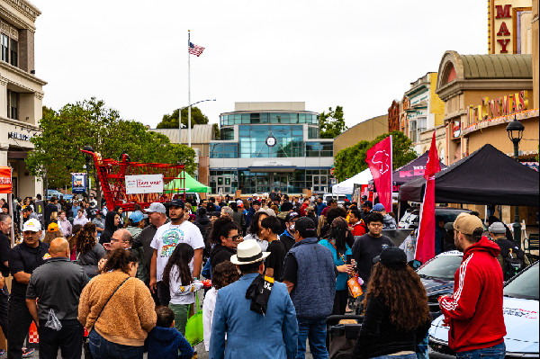 Salinas Fest Kicks Off Grand Prix