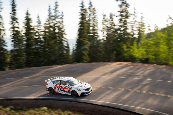 Acura Excels at Pikes Peak