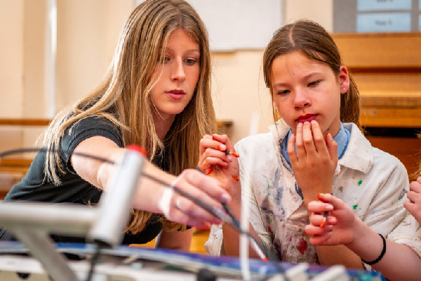 Rolls-Royce Inspires Young Minds