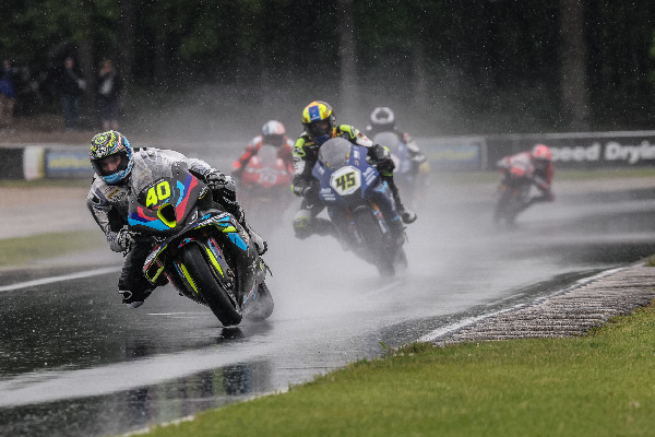 BMW Teams Battle at MotoAmerica