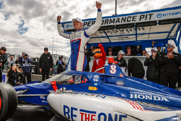 Lundqvist Takes Pole in Honda Sweep