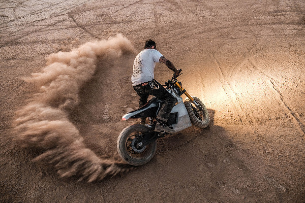 Custom Electric Bike by Ryvid & Sosa